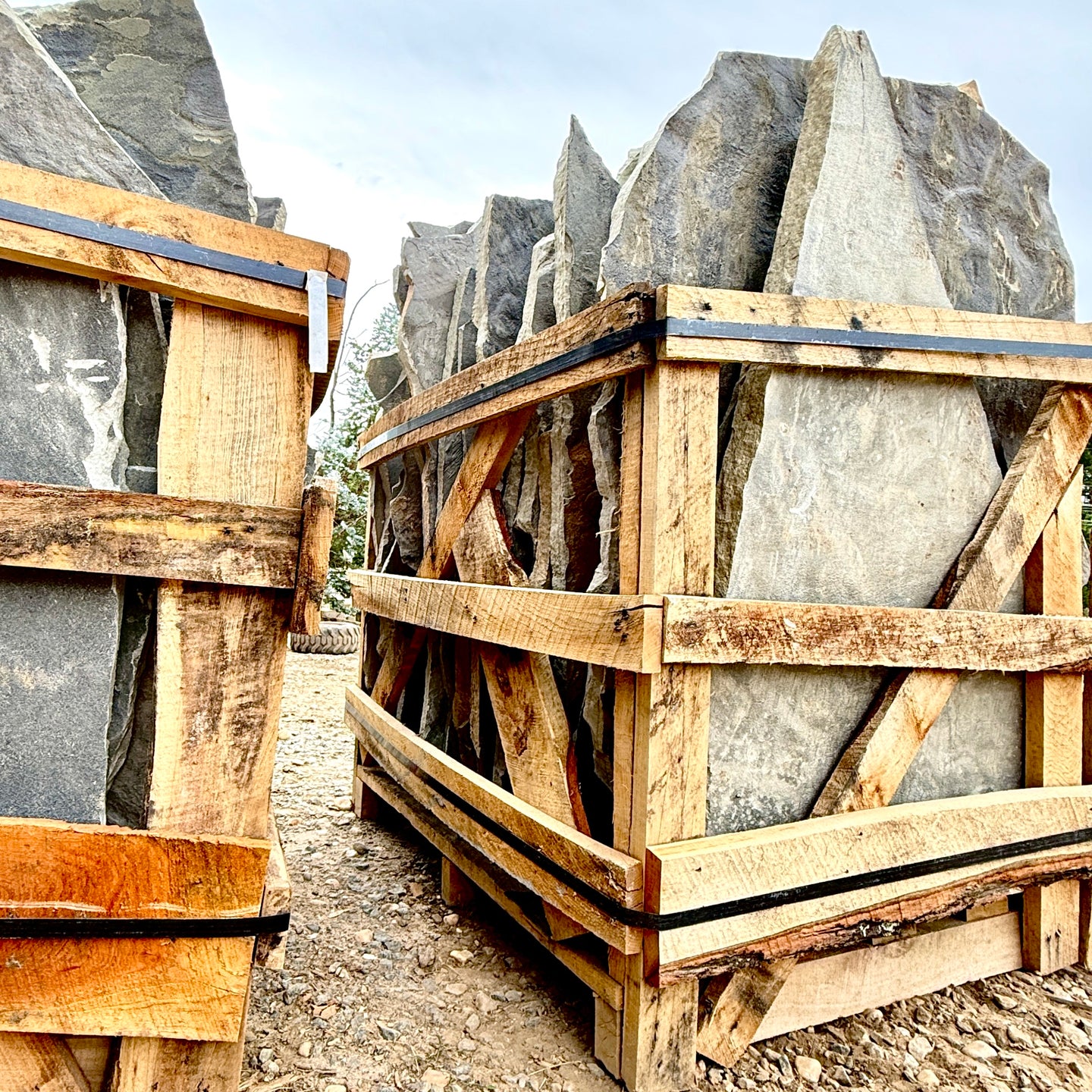 Brandy Flagstone Stand Up