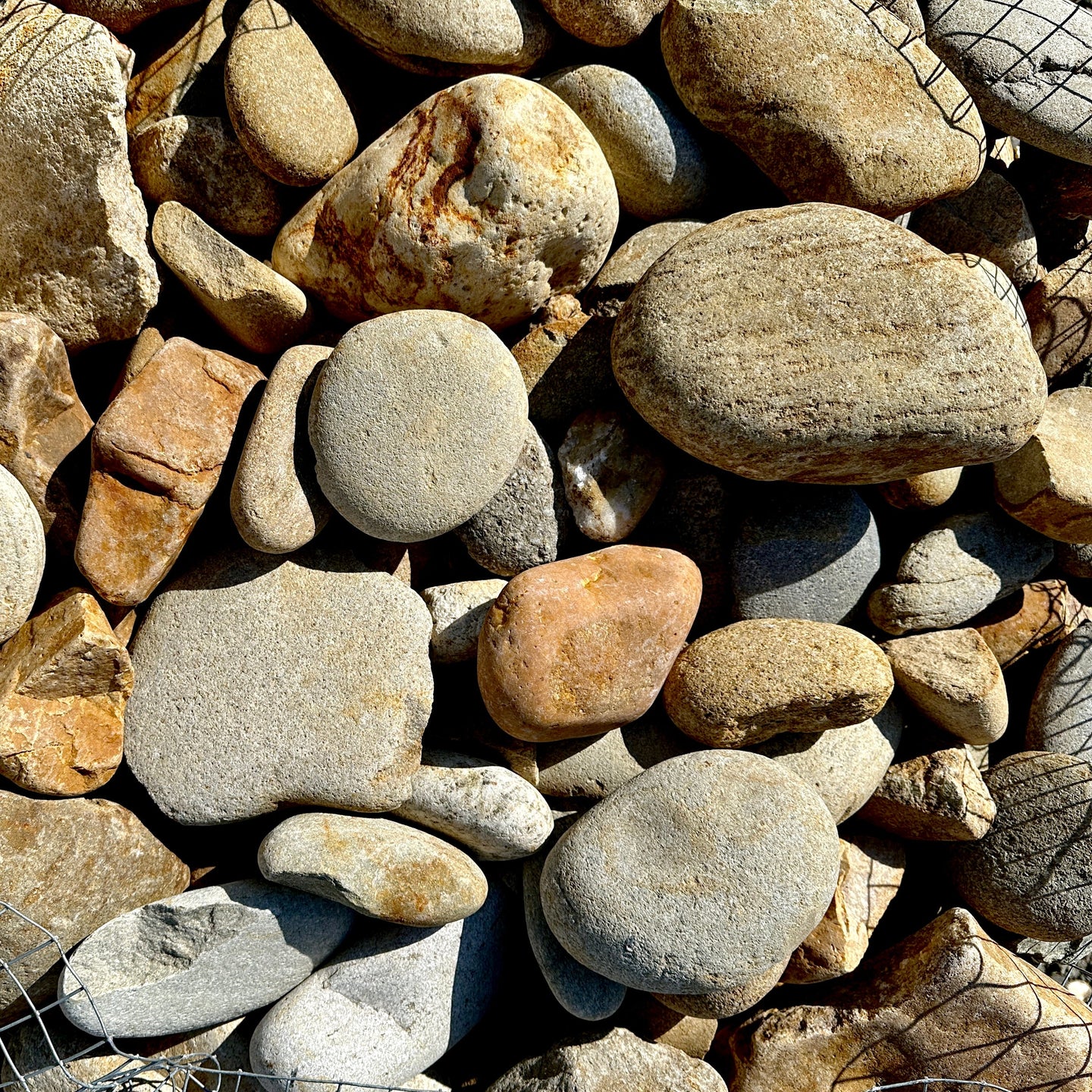 Newport River Rounds 3" - 5"