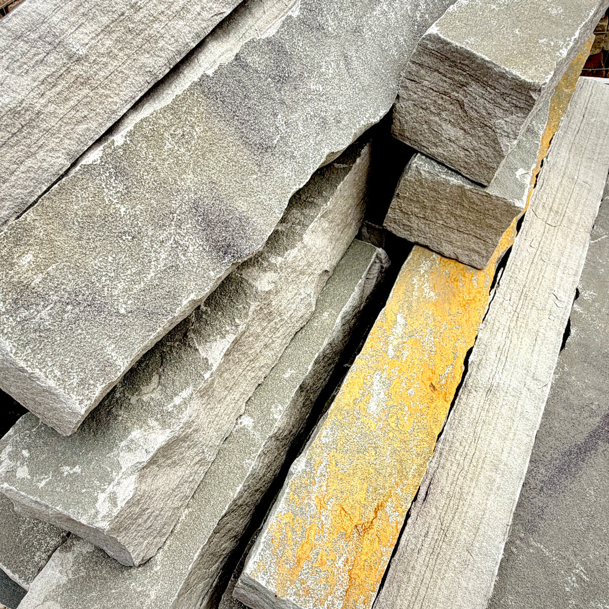 Brandy Rubble Edging Stone measuring approximately 5 by 5 inches, with lengths ranging from 1 to 3 feet.