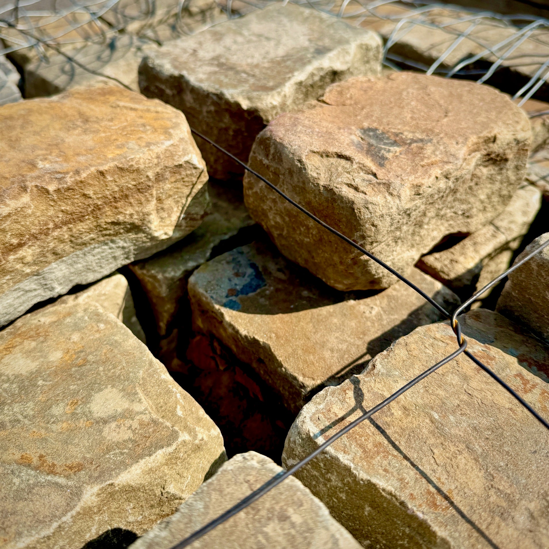 Brown Mountain Cobblestone  4" x 4" x 4"