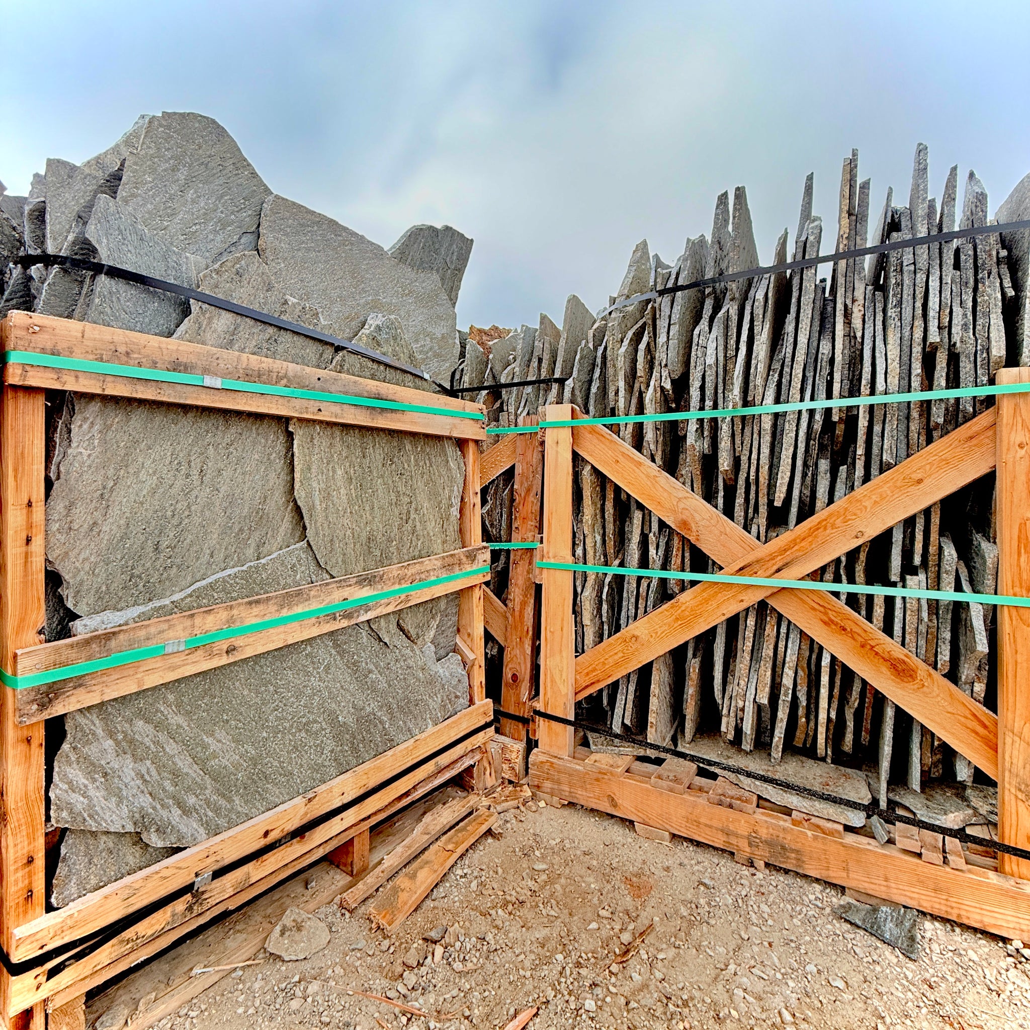 Grey Mountain Thin Flagstone