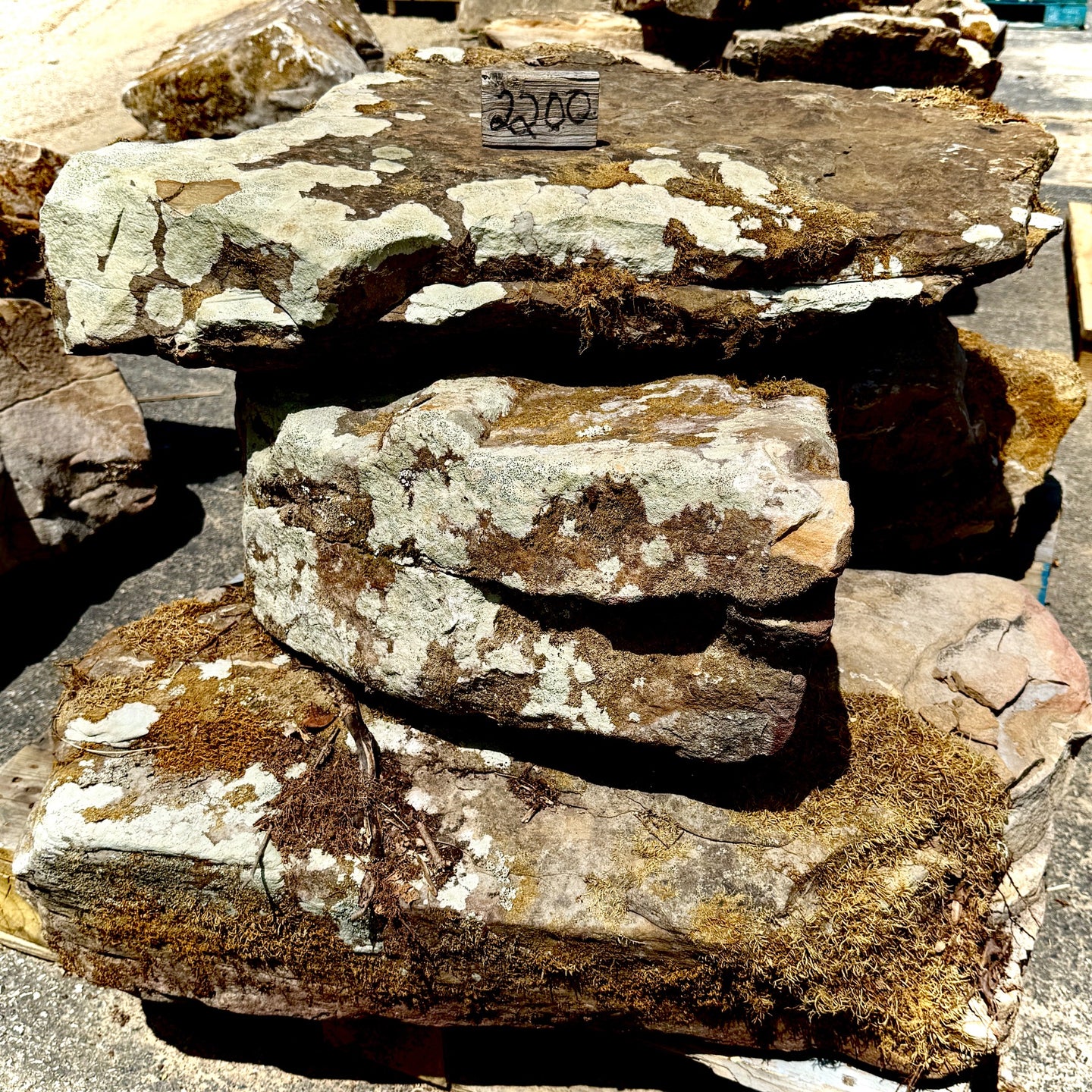 TN Fieldstone Boulder- 2-4 per pallet