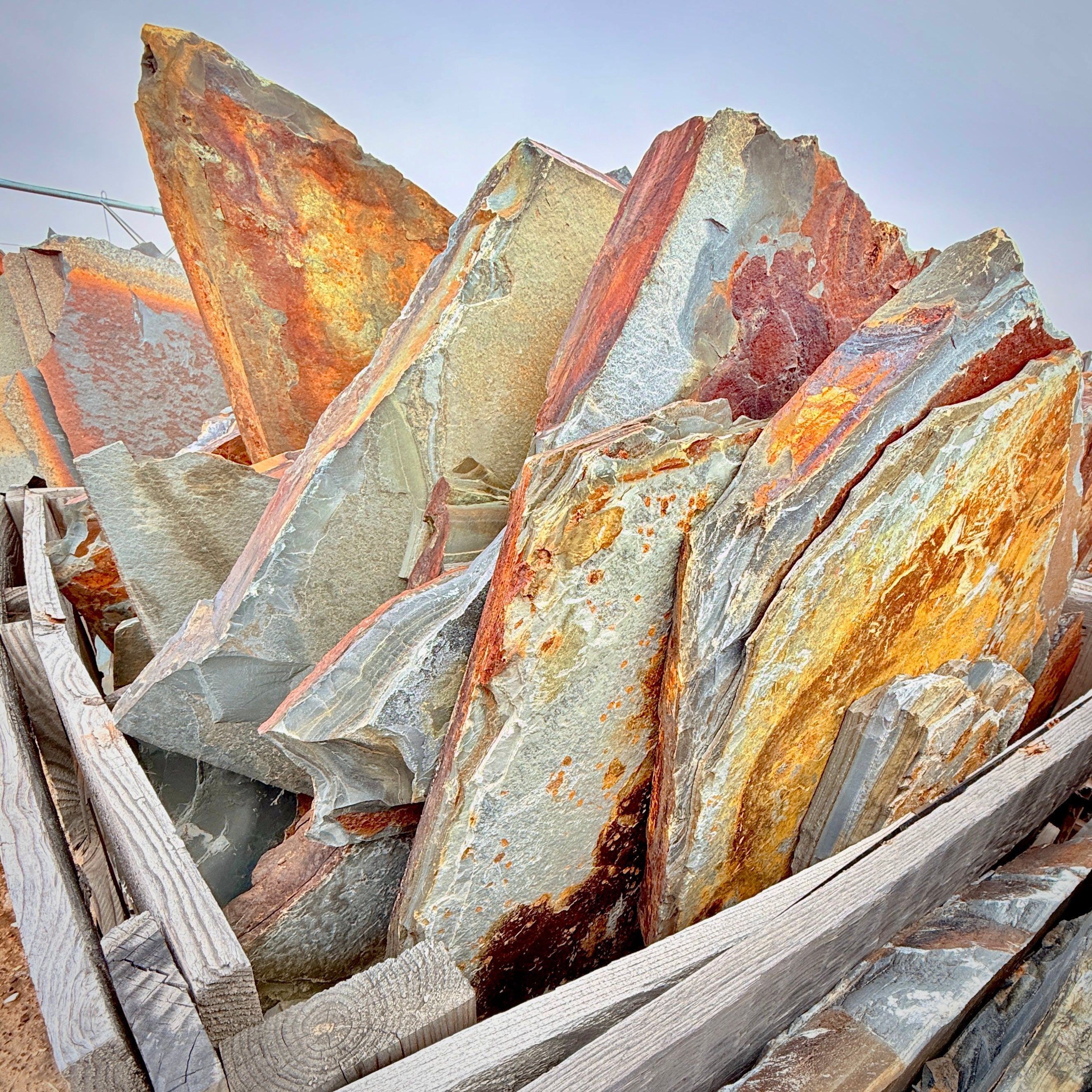 14kgf サンストーン　PT Iron Galaxy Thin Quartzite Flagstone | Idaho Flagstone | Tons of