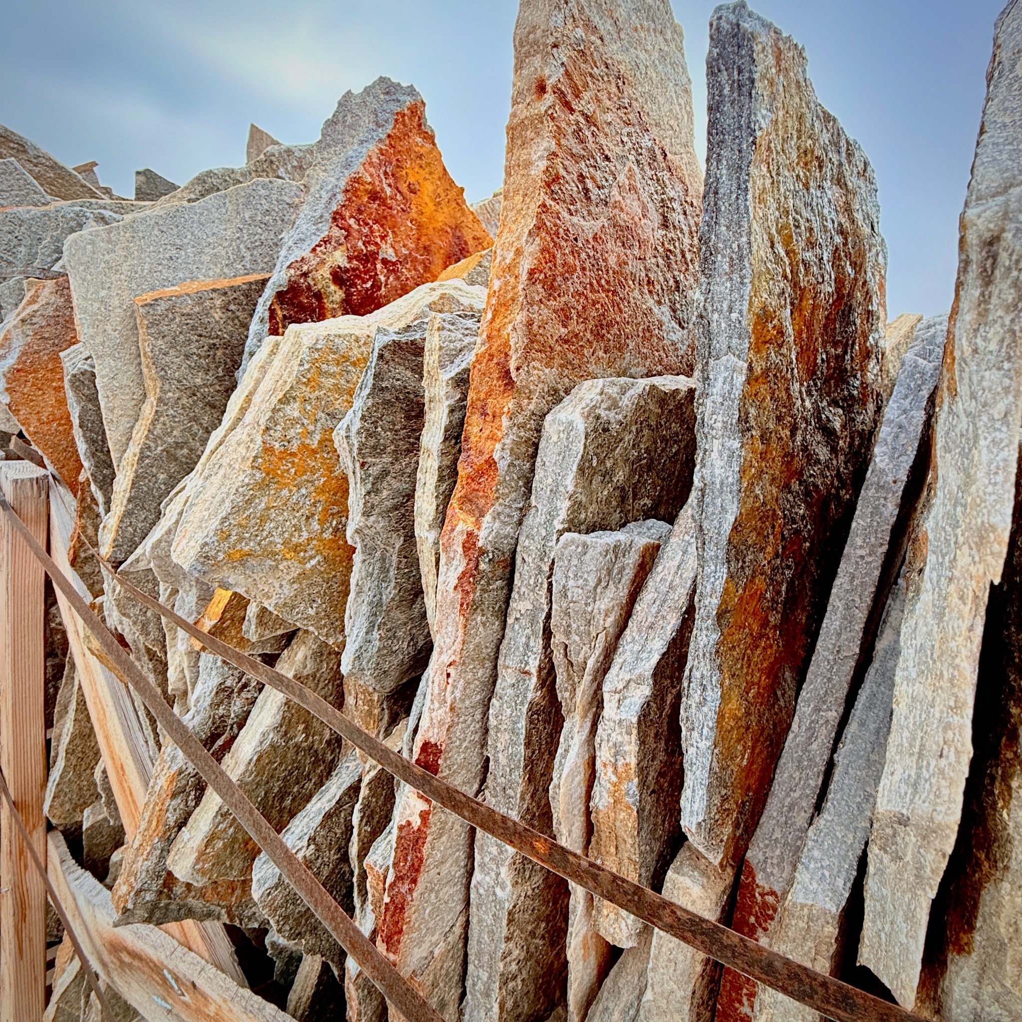 Sawtooth Thin Flagstone