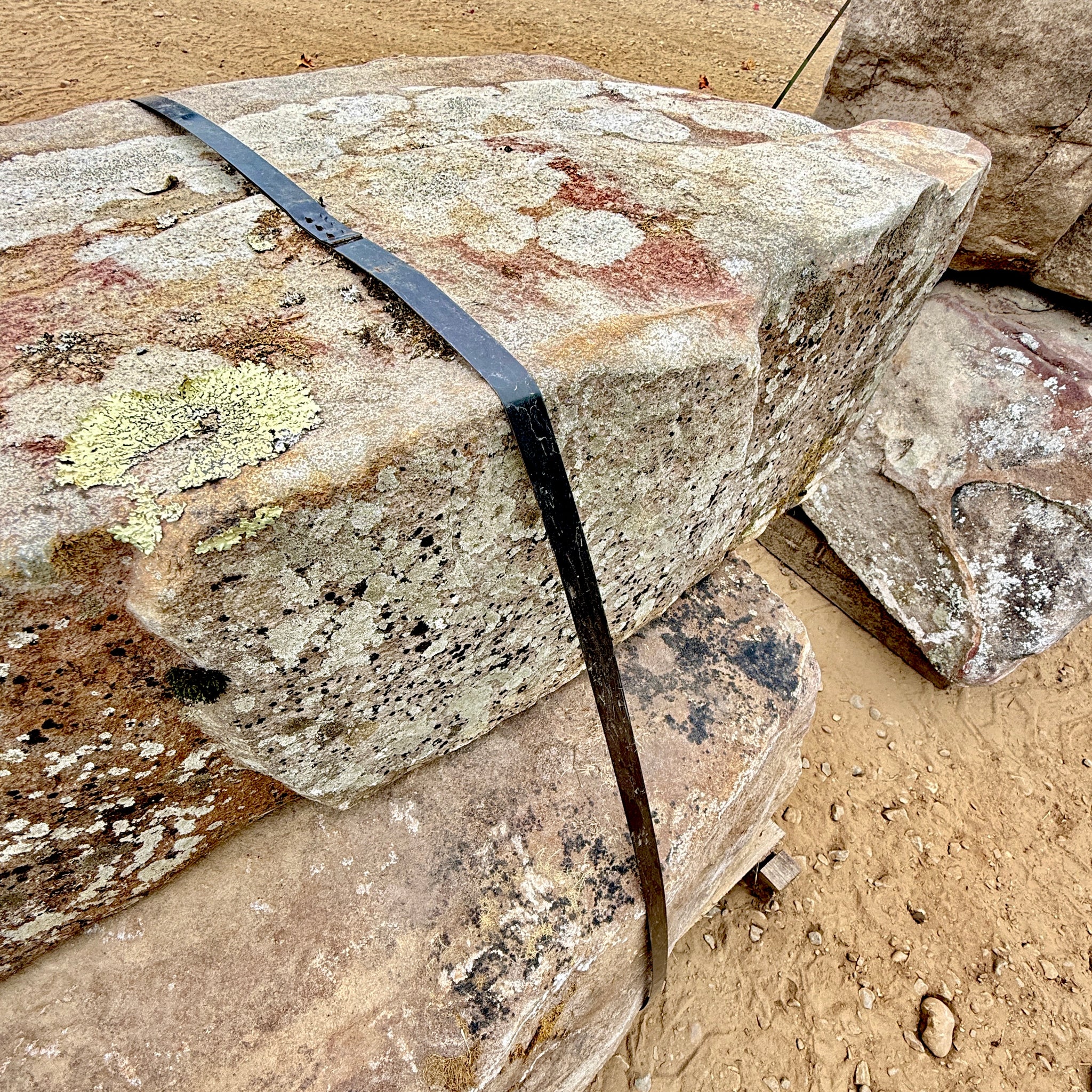 Stackable Fieldstone Boulder- 2-3 per pallet