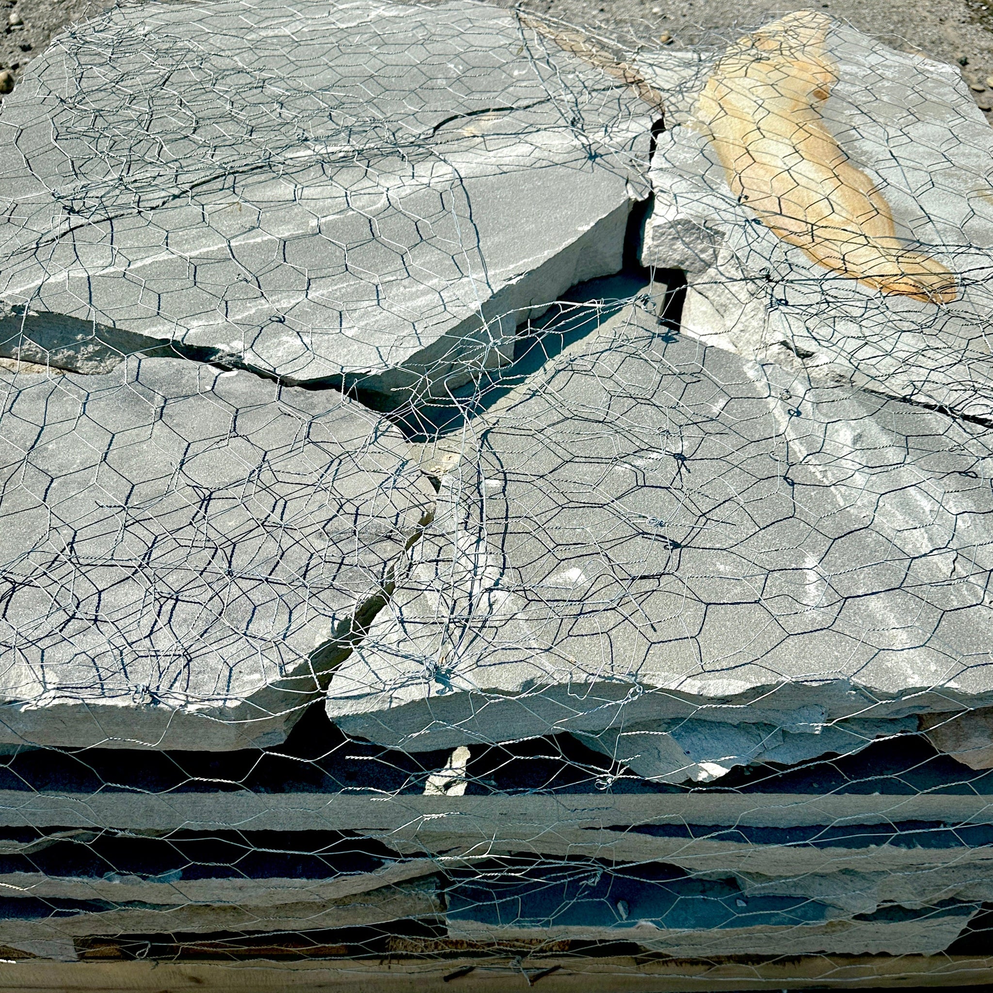 Brandy Flagstone Thick
