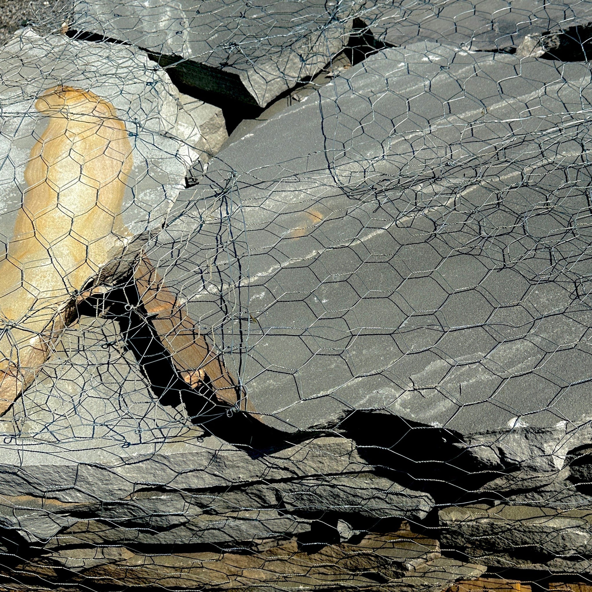 Brandy Flagstone Thick